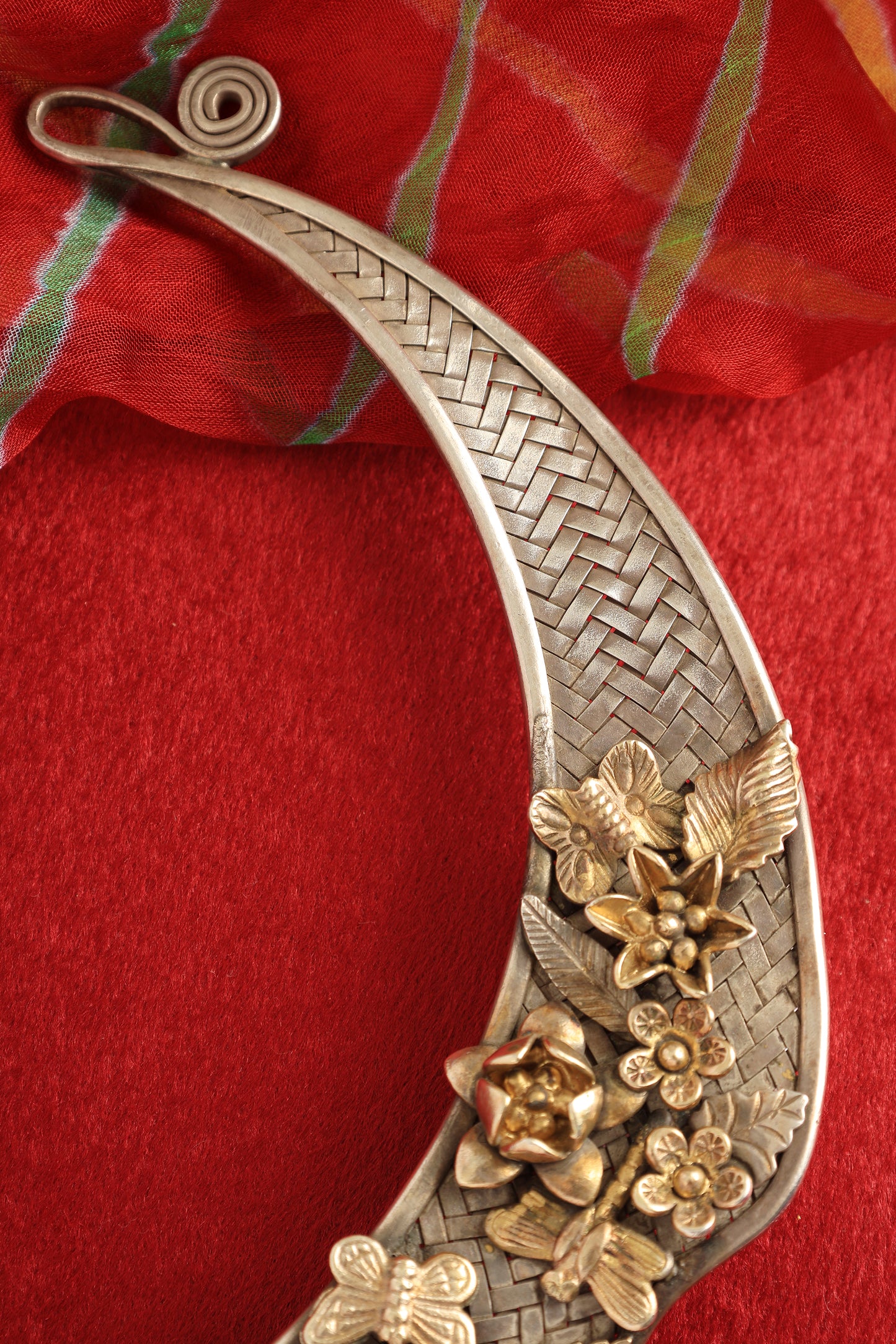 Dual Tone Flora Weaved Silver Hasli Necklace