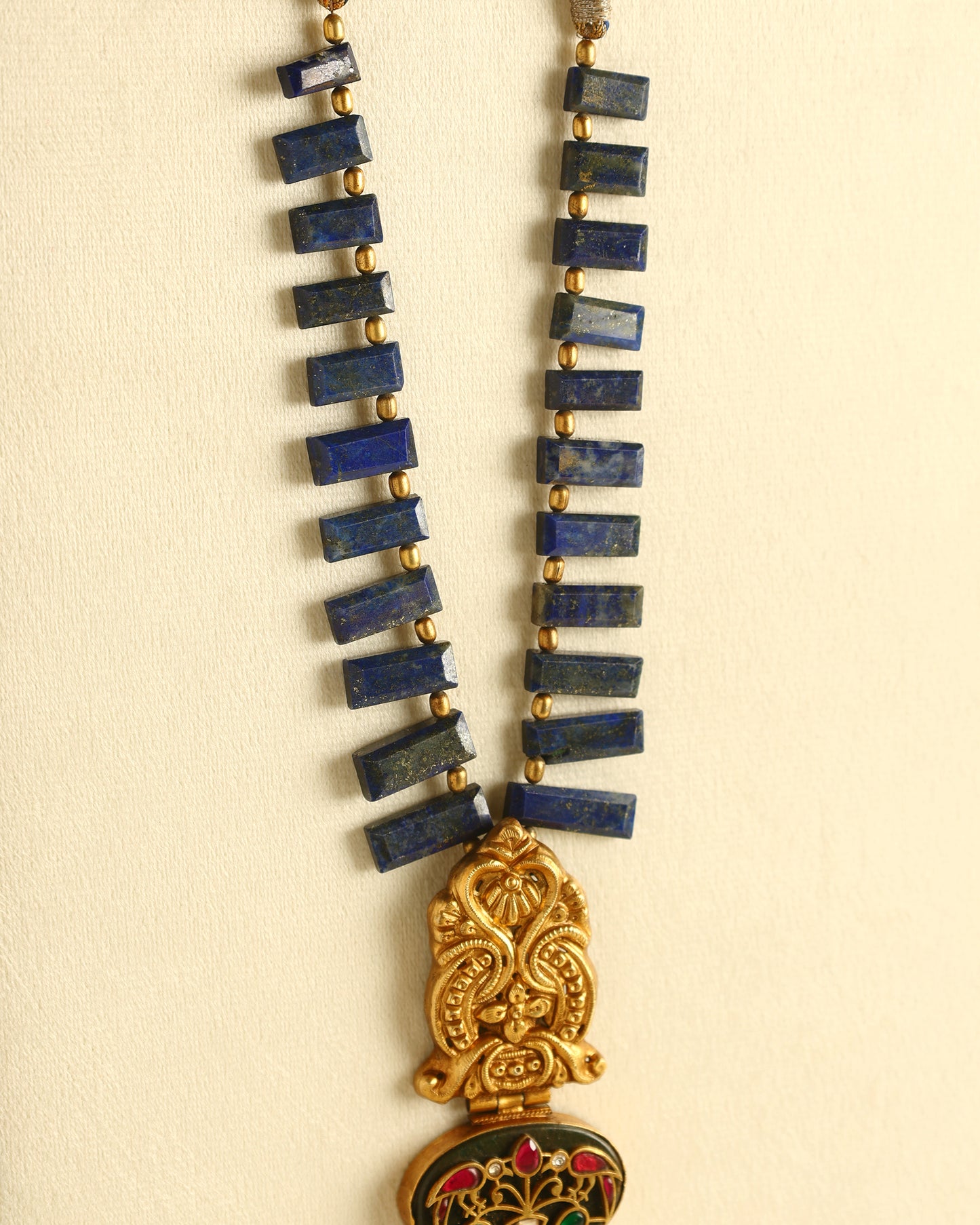 Handcrafted Necklace in 92.5 Silver with Lapis, Agate