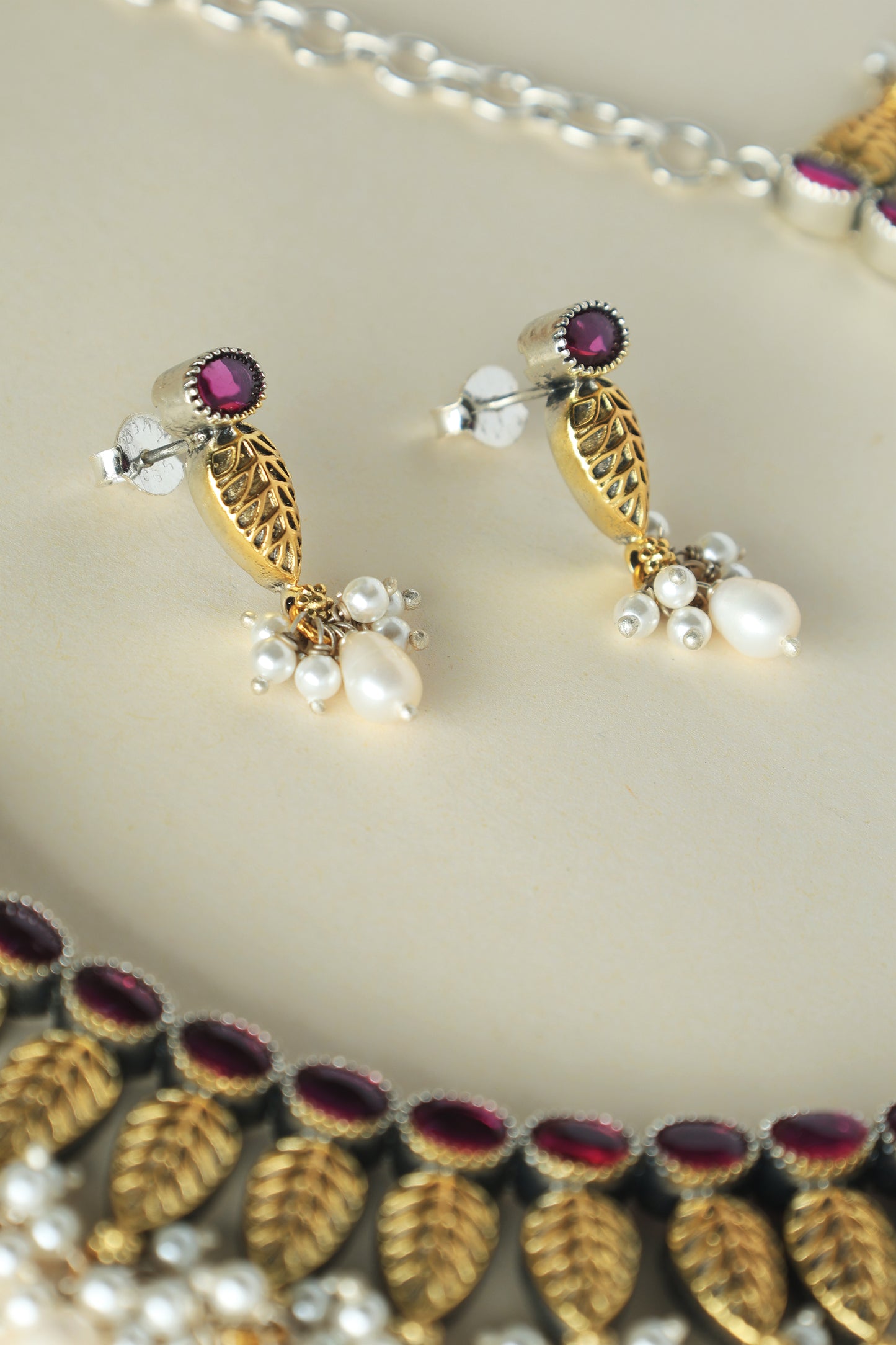 Silver Dual Tone Kempstone Pearls Necklace Set