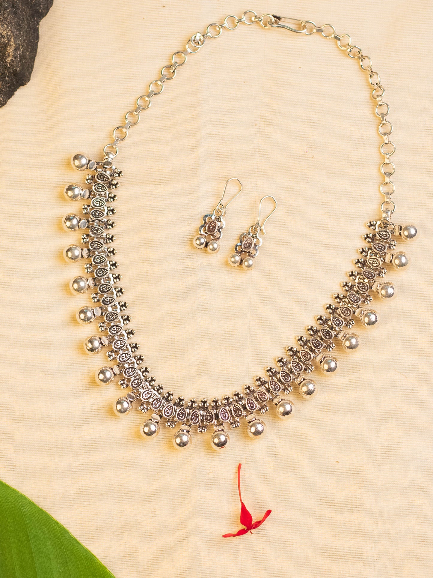 Tribal Silver Ball Necklace Set