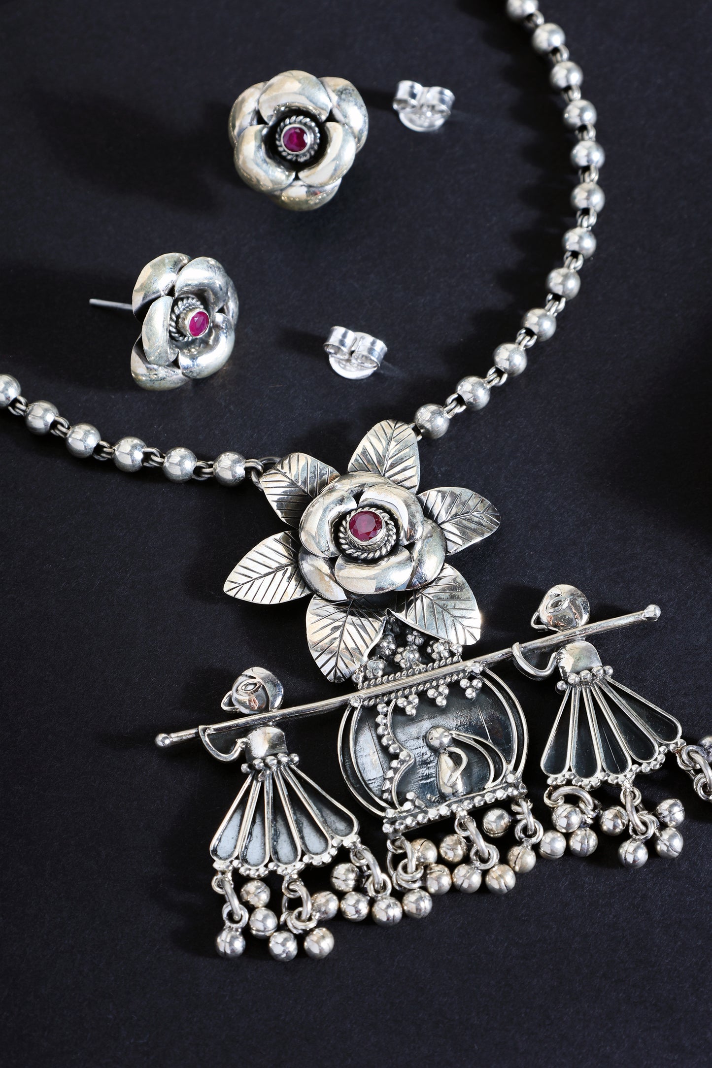 Doli Floral Cut Stone Necklace Set