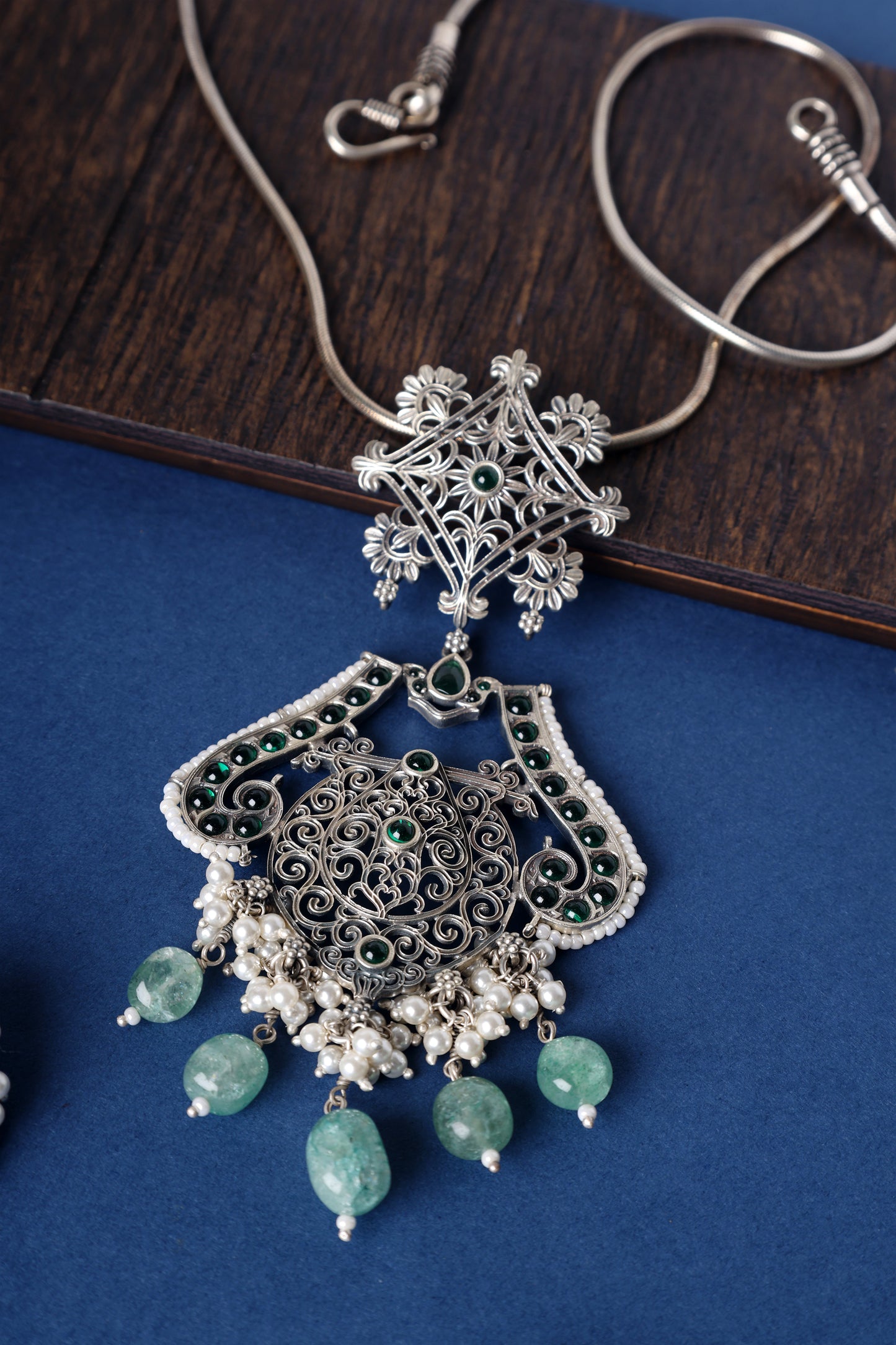 Green Kempstone Pendant Necklace Set