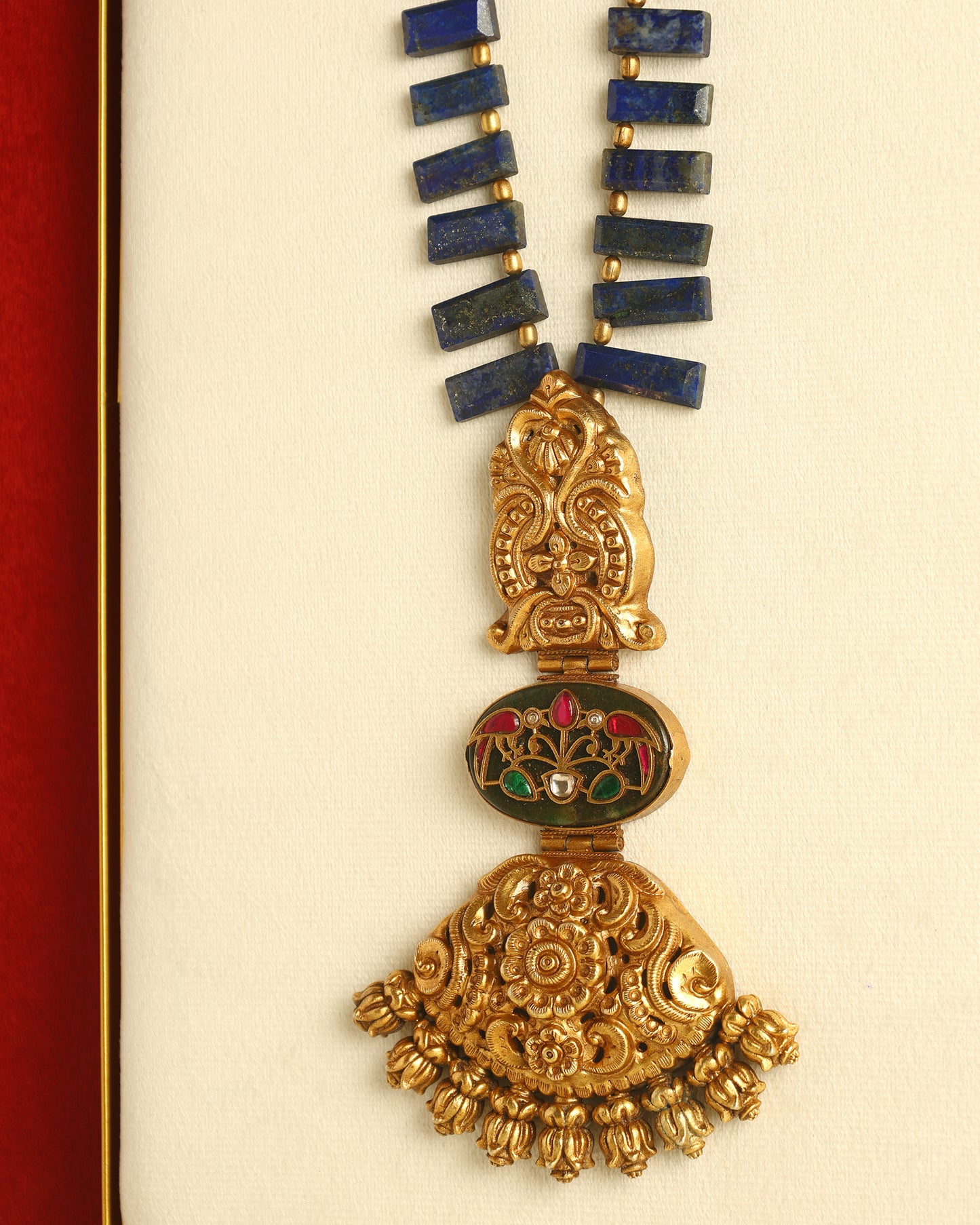 Handcrafted Necklace in 92.5 Silver with Lapis, Agate