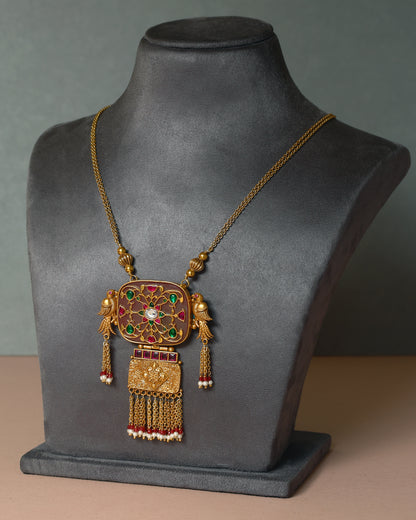 Handcrafted Necklace in 92.5 Silver with Pearls, Kundan