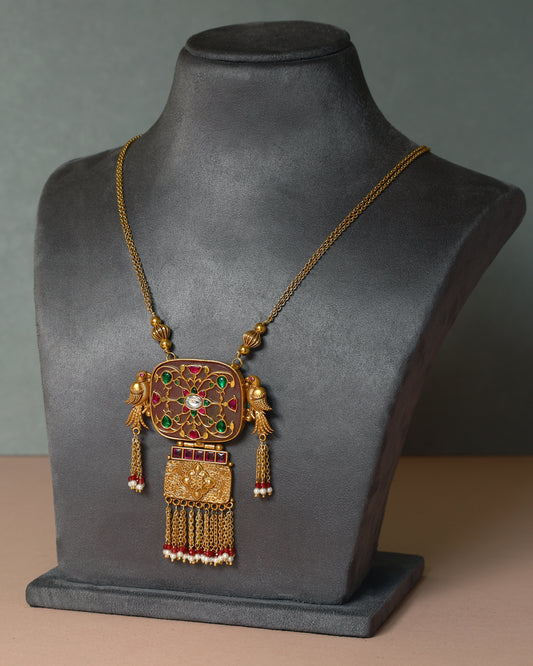 Handcrafted Necklace in 92.5 Silver with Pearls, Kundan