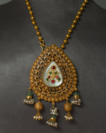 Handcrafted Necklace in 92.5 Silver with Pearls, Kundan