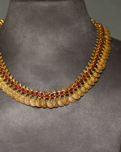 Handcrafted Necklace in 92.5 Silver with Kempstones