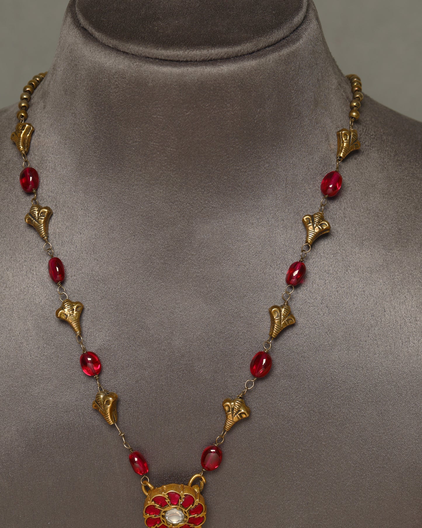 Handcrafted Necklace in 92.5 Silver with Kundan