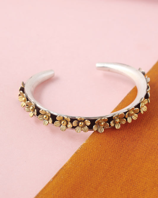 Handcrafted Bangles in 92.5 Silver with nan