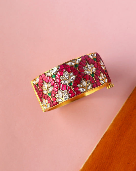 Handcrafted Bangles in 92.5 Silver with Kundan