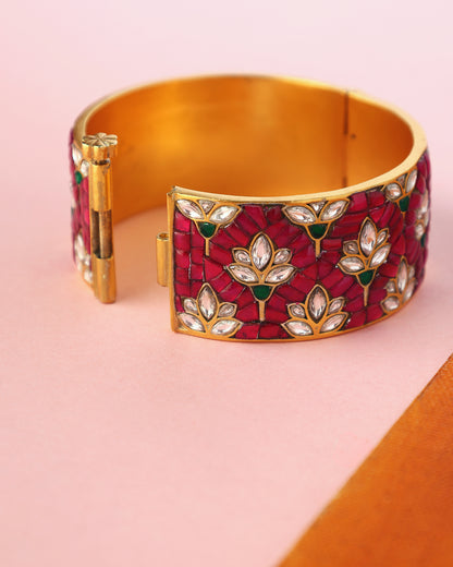 Handcrafted Bangles in 92.5 Silver with Kundan