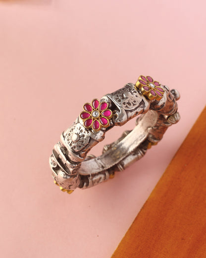 Handcrafted Bangles in 92.5 Silver with Kundan