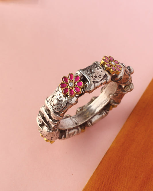 Handcrafted Bangles in 92.5 Silver with Kundan