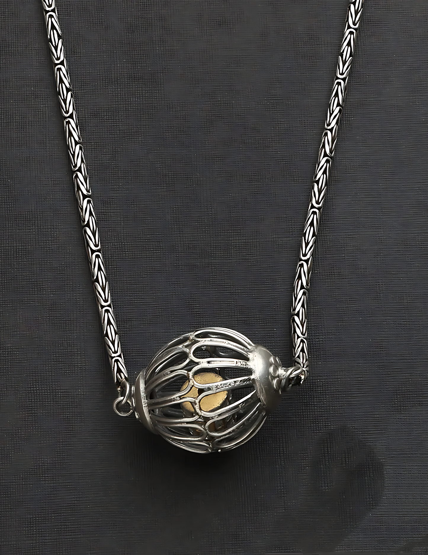 Silver Ball Necklace with Kundan