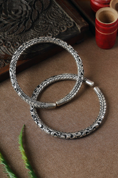 Silver Carved Chitai Leg Kada