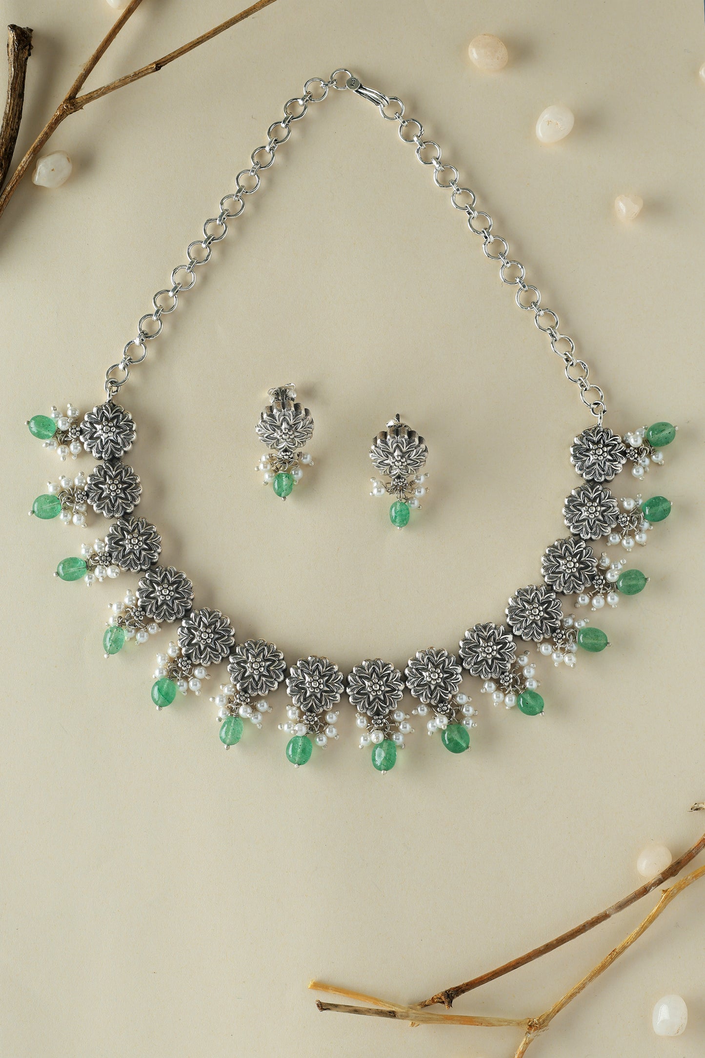Silver Floral Onyx Pearls Necklace Set