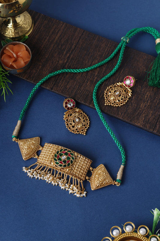 Kundan temple Choker Set